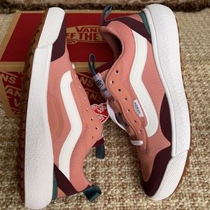 Vans Ultrarange Exo Pop Rose Dawn/True White WMNS